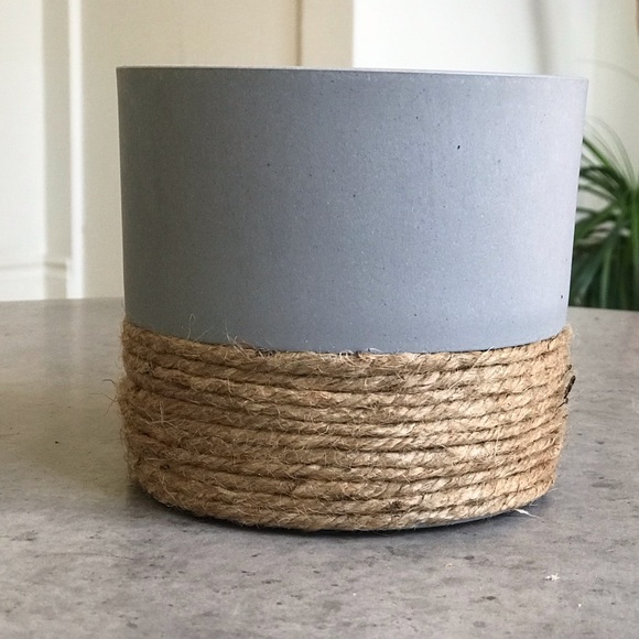 Flower Pot - Picture 3 of 6